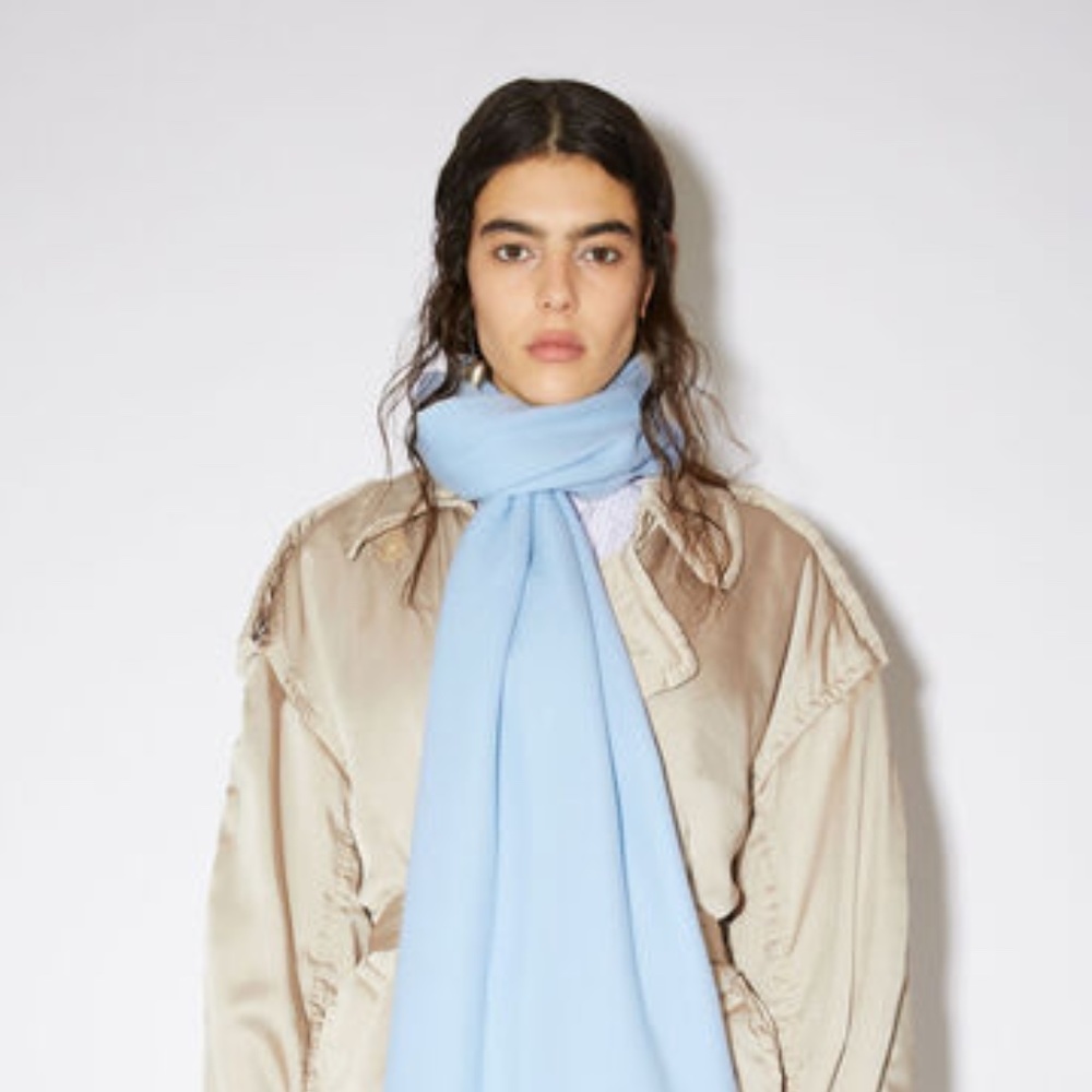 SOL Pale Sea Foam Blue 100% Baby Alpaca Fringed Scarf Muffler